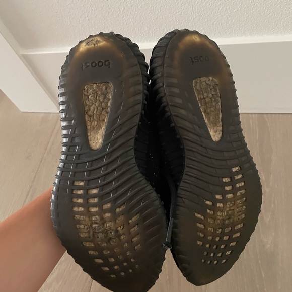 Authentic yeezy - Picture 4 of 5